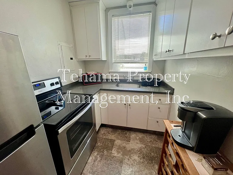 1051 Washington St — Photo 35
