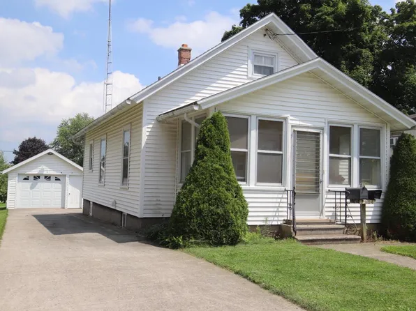 2304 Prospect STREET, New Holstein, WI 53061