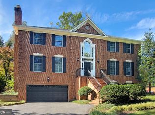 1854 Valley Wood Rd, Mc Lean, VA