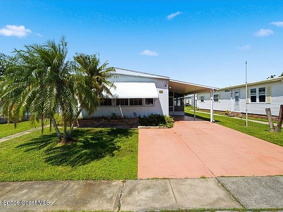 2nd image of 1818 Coco Plum St NE