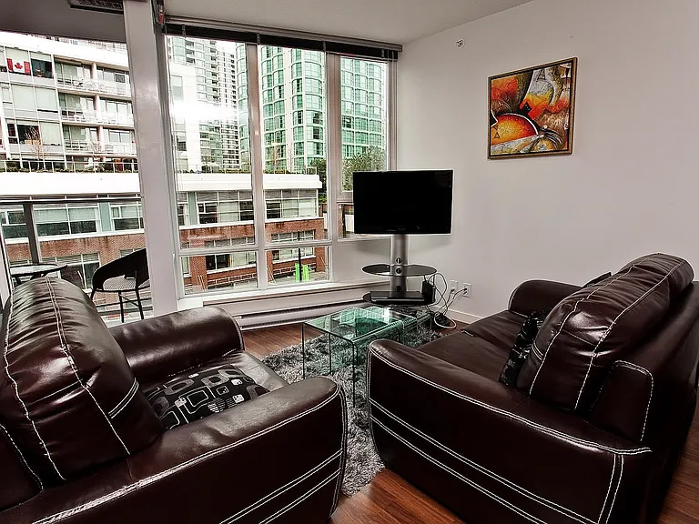 233 Robson St #306 — Photo 16
