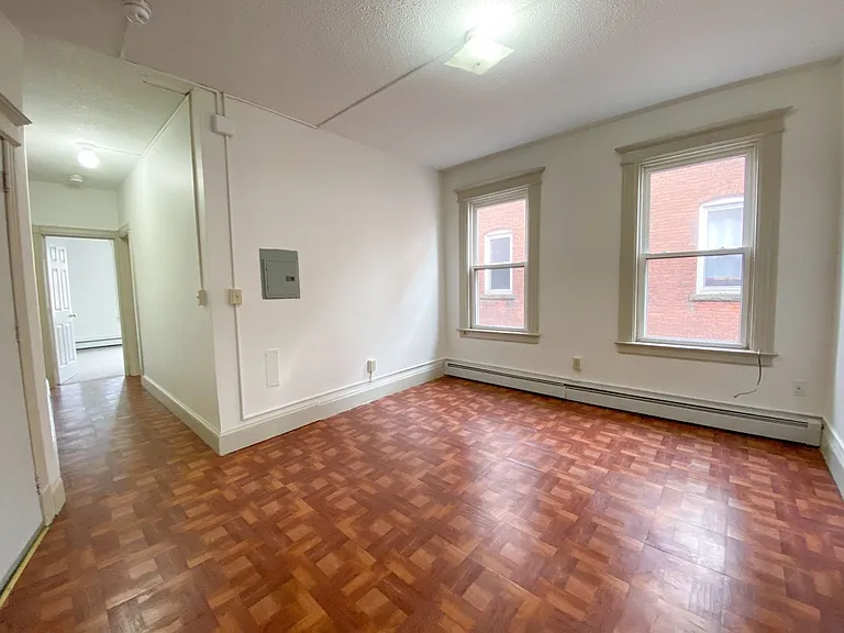 31-33 Bond St — Photo 29