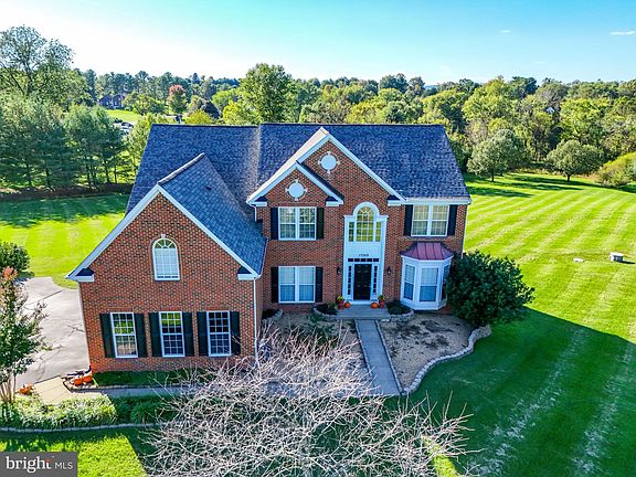2nd image of 17269 Twinoaks Pl
