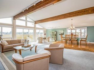 33-39 Frank St, Branford, CT 06405