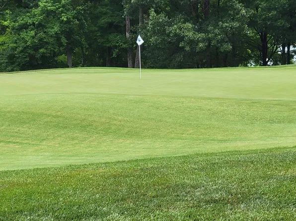 96 Sand Wedge Cir, Penhook, VA 24137