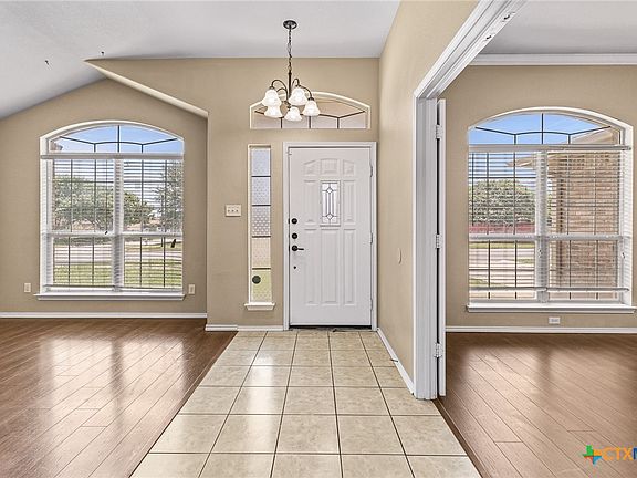 3rd image of 2003 Schottische Ln
