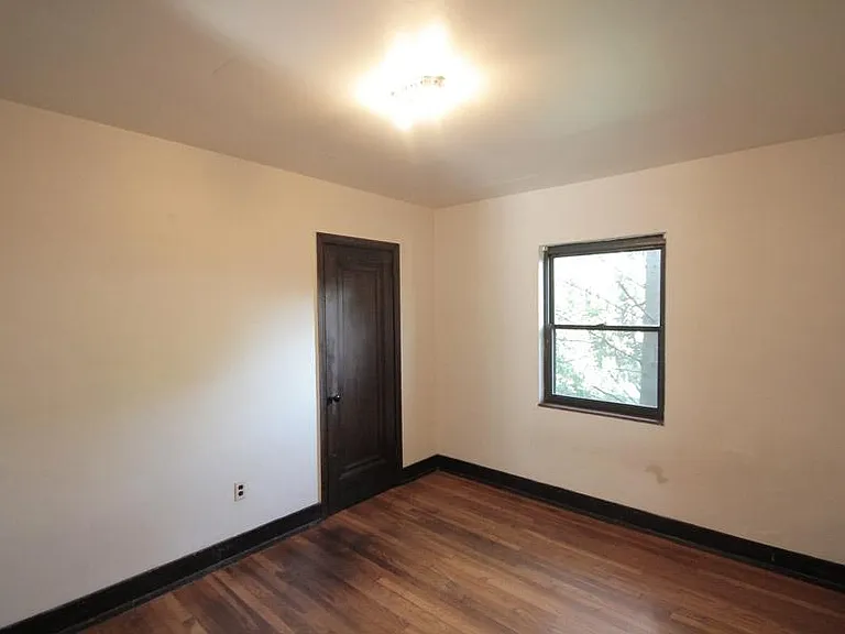 7915 Saint Lawrence Ave #3 — Photo 7