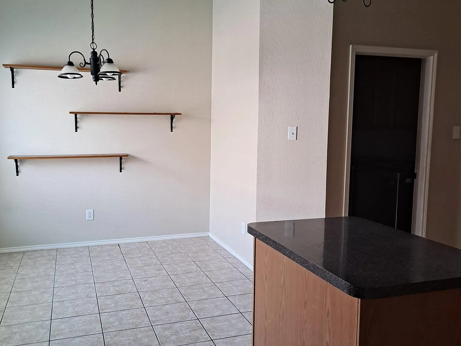 3 bed, 1612 sqft, $2,350 — Photo 3