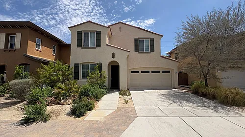 73447 Travers St Photo 1