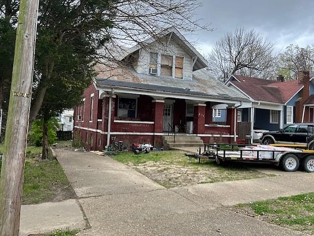 1st image of 824 Vine St