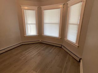 424 Edgewood St #1, Hartford, CT 06112