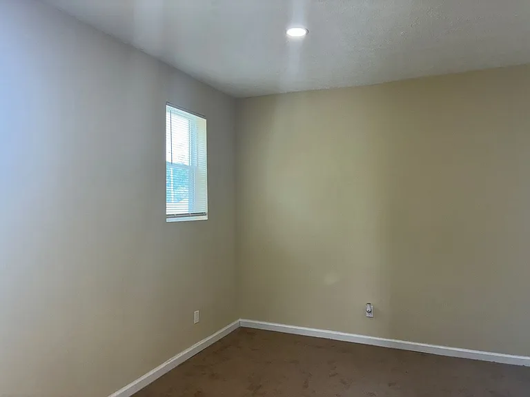 2400 Oberlin Ave — Photo 43