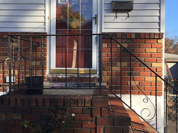 2nd image of 133 Dixon Ave