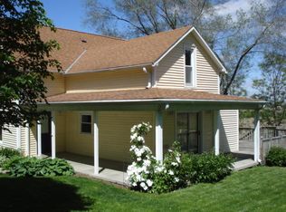906 Lincolnway St, Woodbine, IA 51579
