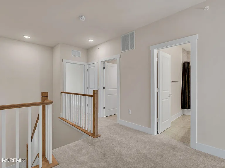 1403 N Kingsley St #210 — Photo 32
