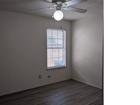 4th image of 8217 Lake Bend Dr #1506