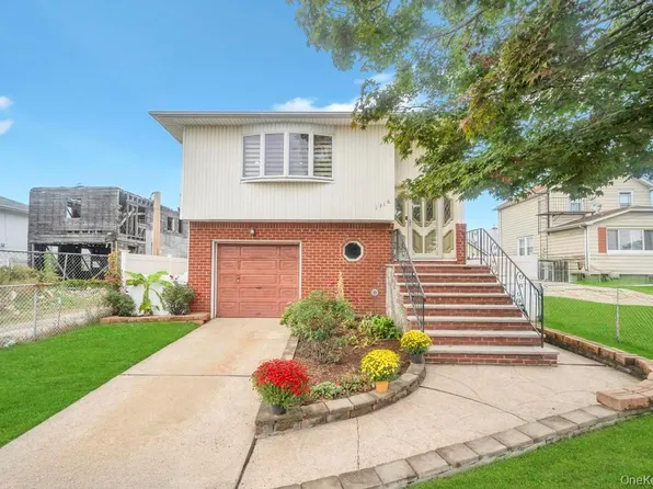 1316 Standard Avenue, Elmont, NY 11003