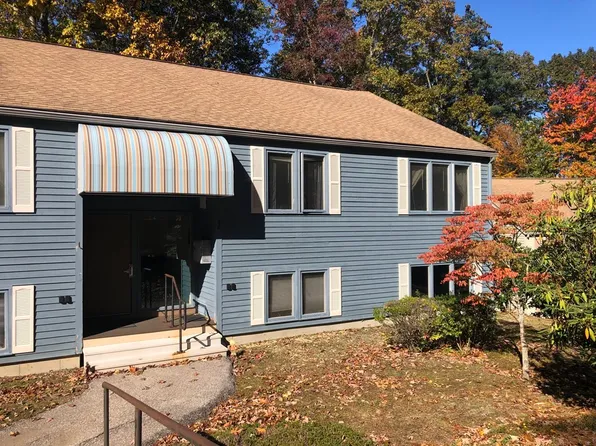 28 Maria Ave APT D, Southbridge, MA 01550