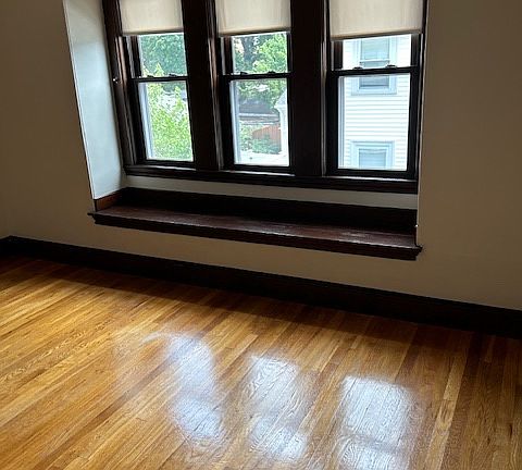 4th image of 218 N Central Ave