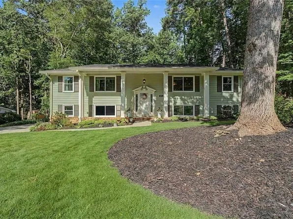 265 Pinetree Dr, Marietta, GA 30068