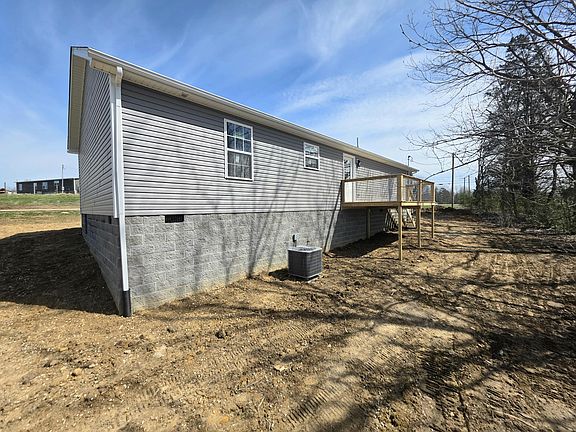 4th image of 315 Hawk Creek Rd