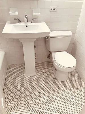 Rented by Metropolis Real Estate of Manhattan | media 23