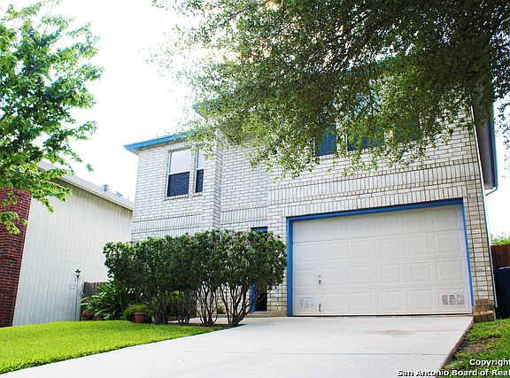 3rd image of 5451 Champions Hill Dr