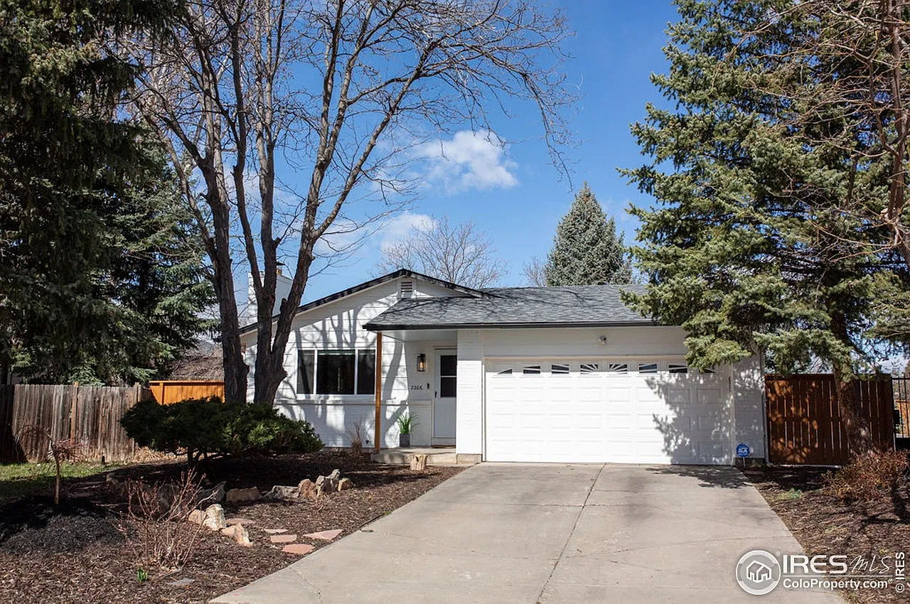 4 bed, 2347 sqft, $2,800 — Photo 1