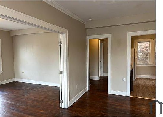 4th image of 15436 Lake Shore Blvd #7