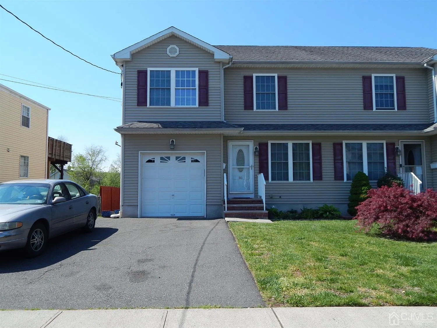 643 Voorhees Ave photo 1