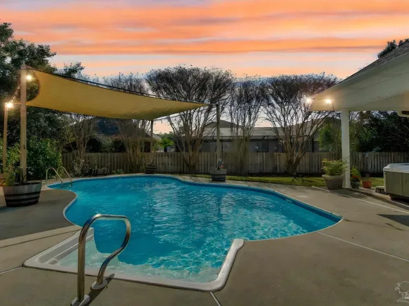 2639 Edmund Dr, Gulf Breeze, FL 32563