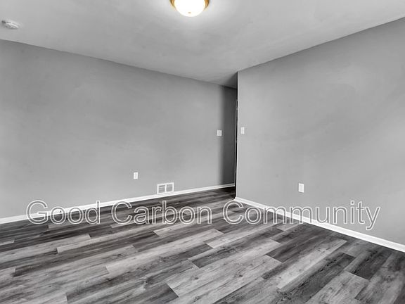 5th image of 724 8th St #6