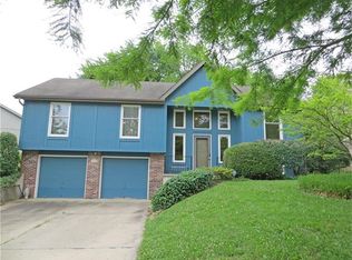 7817 Garnett St, Lenexa, KS 66214