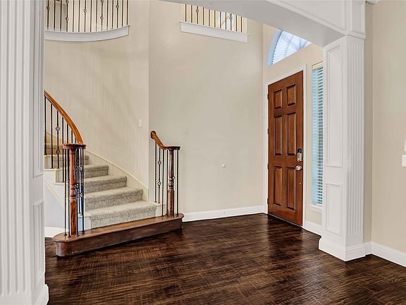 5th image of 11567 Castle Brook Ln