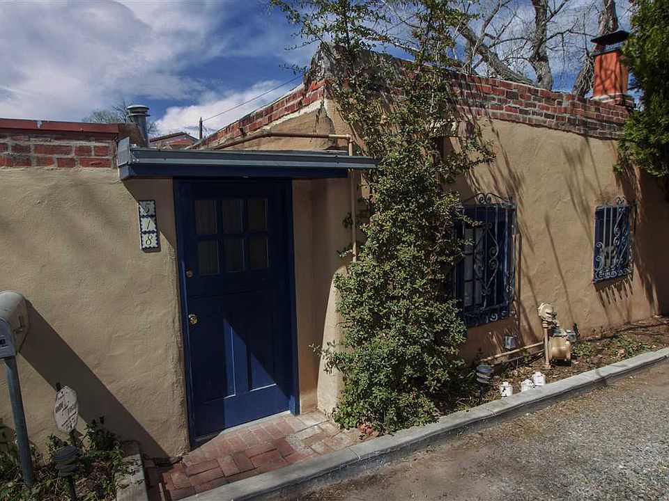 1st image of 518 Acequia Madre