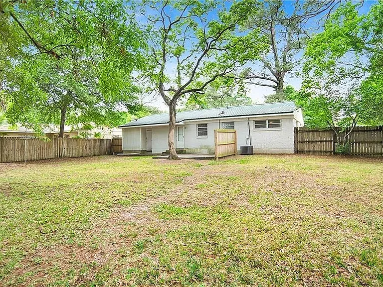 3764 Autumndale Dr — Photo 19