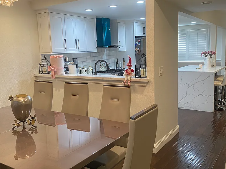 18425 Collins St — Photo 6