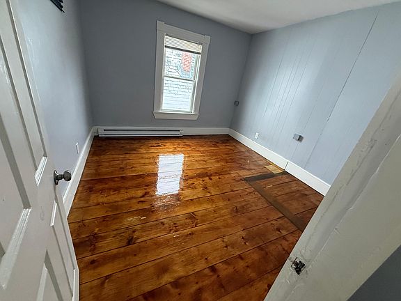 2nd image of 20 Shaffer St #3