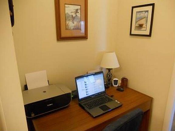 SPECIAL COMPUTER NOOK