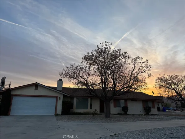 22806 Powhatan Rd, Apple Valley, CA 92308