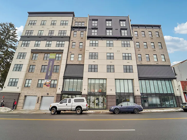 475-476 Main St #617 — Photo 37