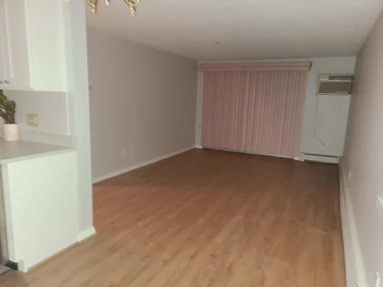 426 Pleasant St #1 — Photo 6