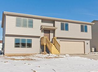 508 3rd St SE, Bondurant, IA 50035