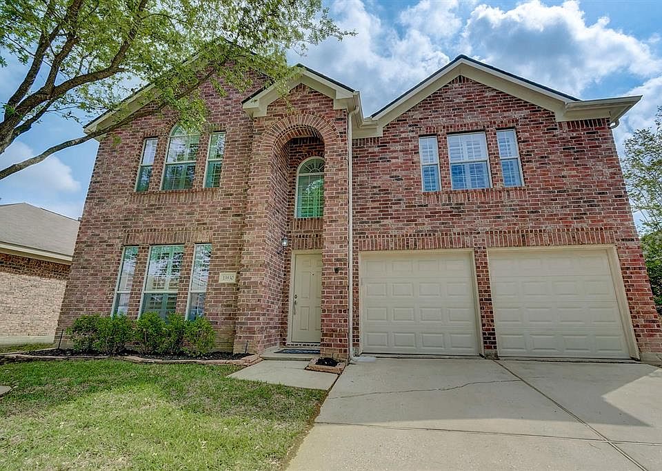 1st image of 13930 Hillingdale Ln