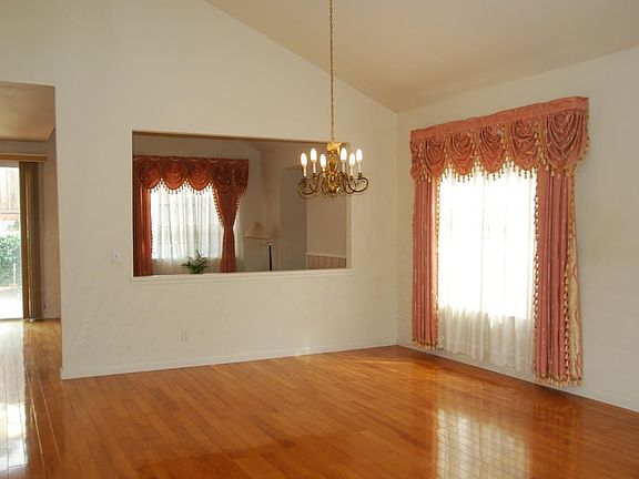 4th image of 3274 Capriana Cir