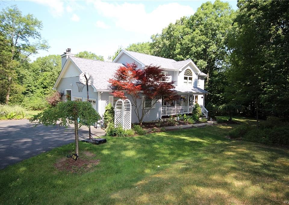 2nd image of 47 Sunset Ridge Rd