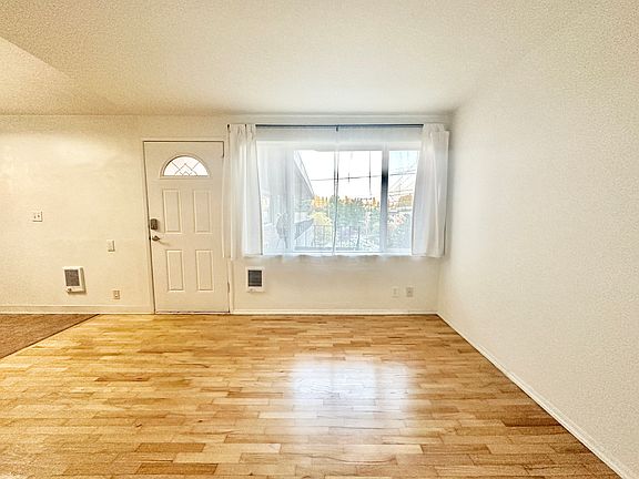 Corner unit