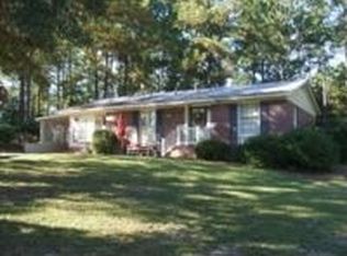 5642 Elwood Dr, Fayetteville, NC 28306