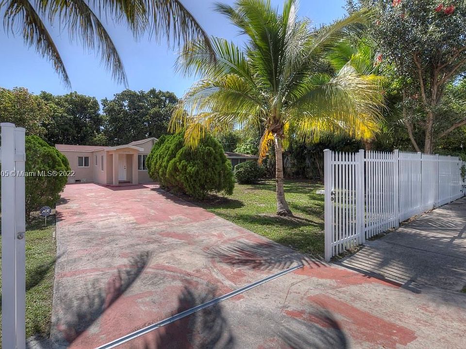 1st image of 14935 NE 11th Ct
