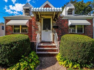 224 Birchwood Rd, Linden, NJ 07036